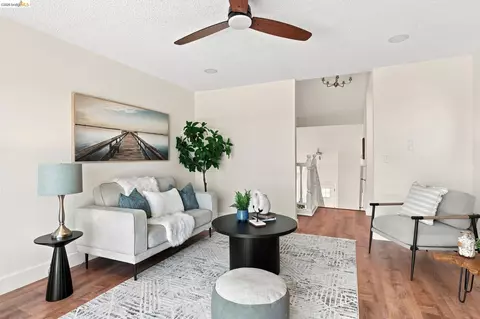 Living - 235 Toledo Ct, Vallejo, CA 94591 photo 1 of 5