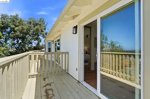 Exterior - 235 Toledo Ct, Vallejo, CA 94591 photo 3 of 7
