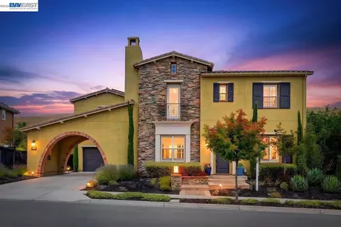 5194 Bengali St, Danville, CA 94506