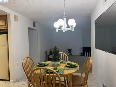 Dining - 1603 Morgan St, Mountain View, CA 94043 photo 6 of 6