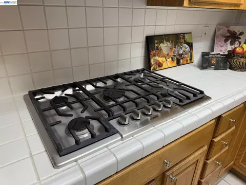 Kitchen - 1603 Morgan St, Mountain View, CA 94043 photo 4 of 4