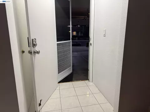 Entry Way - 1603 Morgan St, Mountain View, CA 94043 photo 4 of 4