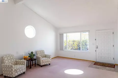 Living - 1603 Morgan St, Mountain View, CA 94043 photo 2 of 4