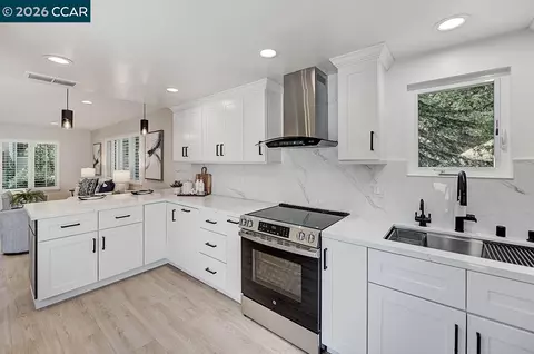 1517 Oakmont Dr #1, Walnut Creek, CA 94595