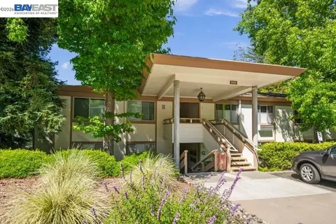 3441 Tice Creek Dr #4, Walnut Creek, CA 94595