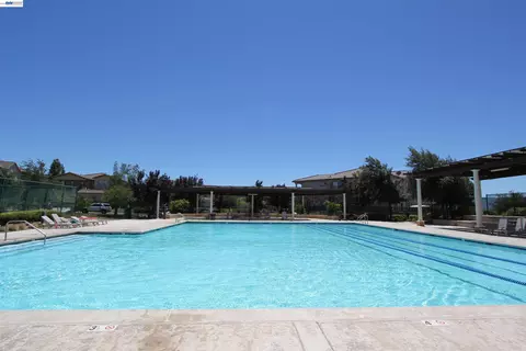 Exterior - 4972 Grayhawk Ct, Dublin, CA 94568 photo 2 of 5