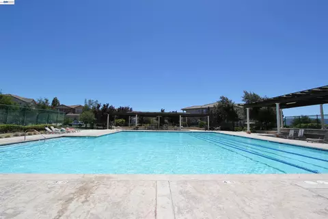 Exterior - 4972 Grayhawk Ct, Dublin, CA 94568 photo 3 of 5