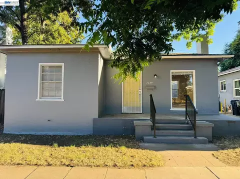 1034 X St, Sacramento, CA 95818
