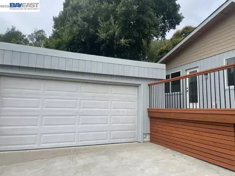 Exterior - 114 Baxter St, Vallejo, CA 94590 photo 1 of 1