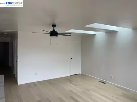 Living - 114 Baxter St, Vallejo, CA 94590 photo 1 of 1