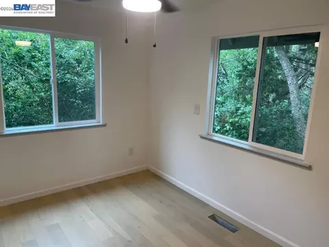 Bedroom - 114 Baxter St, Vallejo, CA 94590 photo 2 of 4