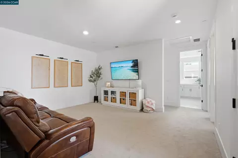 Entry Way - 1023 Bridger Dr, Rescue, CA 95672 photo 6 of 8