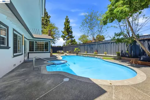 Exterior - 36202 Worthing Dr, Newark, CA 94560 photo 6 of 10