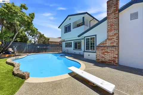 Exterior - 36202 Worthing Dr, Newark, CA 94560 photo 9 of 10