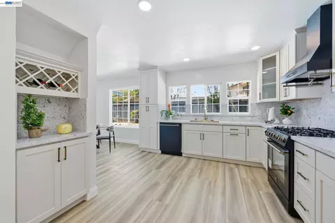 Kitchen - 36202 Worthing Dr, Newark, CA 94560 photo 1 of 3