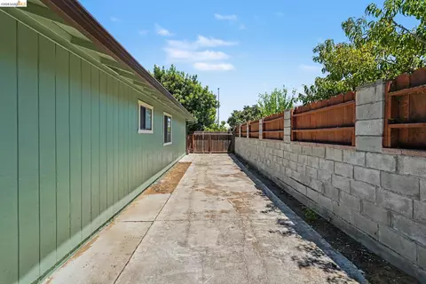 Exterior - 4241 Salgado Ave, Oakley, CA 94561 photo 7 of 10