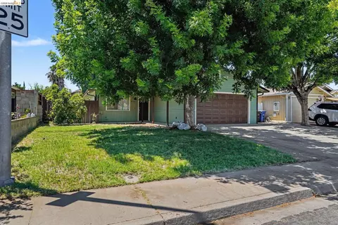 Exterior - 4241 Salgado Ave, Oakley, CA 94561 photo 4 of 10