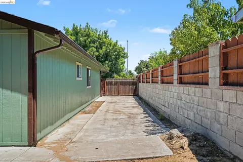 Exterior - 4241 Salgado Ave, Oakley, CA 94561 photo 6 of 10