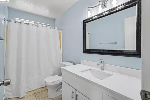 Bath - 4241 Salgado Ave, Oakley, CA 94561 photo 2 of 2