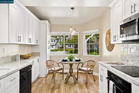 Kitchen - 636 Julpun Loop, Clayton, CA 94517 photo 3 of 7