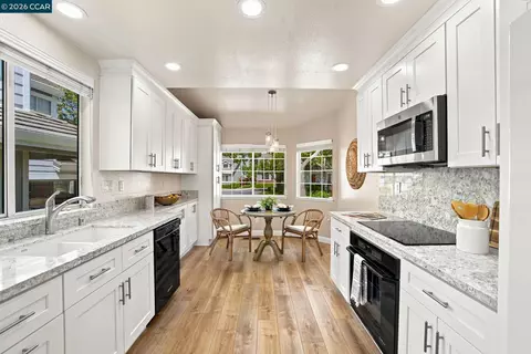 Kitchen - 636 Julpun Loop, Clayton, CA 94517 photo 4 of 7