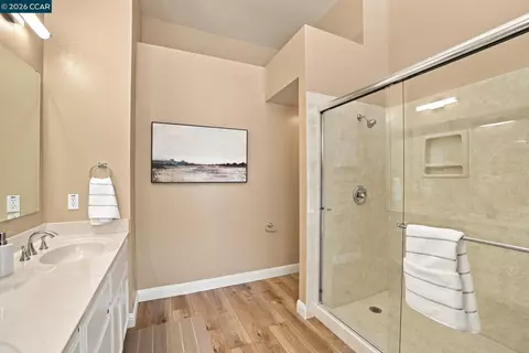 Bath - 636 Julpun Loop, Clayton, CA 94517 photo 3 of 5