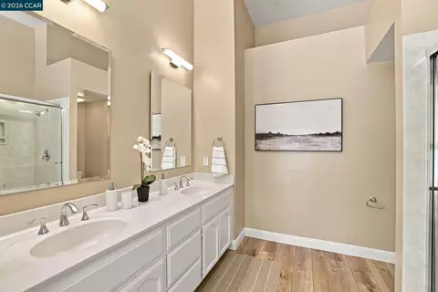 Bath - 636 Julpun Loop, Clayton, CA 94517 photo 1 of 5
