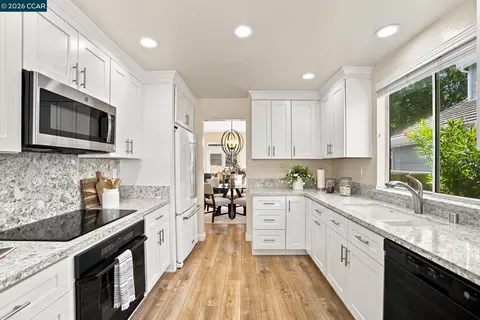 Kitchen - 636 Julpun Loop, Clayton, CA 94517 photo 7 of 7