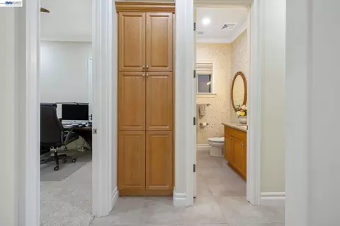 Entry Way - Undisclosed, Visalia, CA 93277 photo 8 of 9