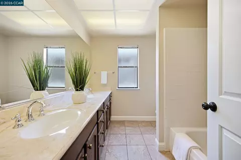 Bath - 5017 Murchio Dr, Concord, CA 94521 photo 4 of 4