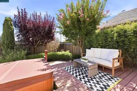 Exterior - 6 Moss Ct, Napa, CA 94558 photo 17 of 20