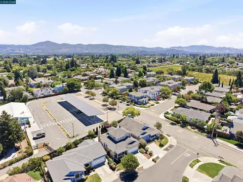 View/Area - 6 Moss Ct, Napa, CA 94558 photo 8 of 17
