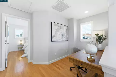 Entry Way - 6 Moss Ct, Napa, CA 94558 photo 5 of 7