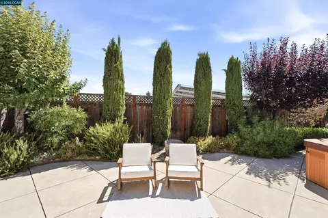 Exterior - 6 Moss Ct, Napa, CA 94558 photo 13 of 20