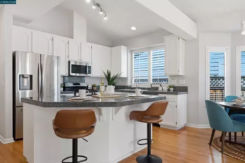 Kitchen - 6 Moss Ct, Napa, CA 94558 photo 4 of 7