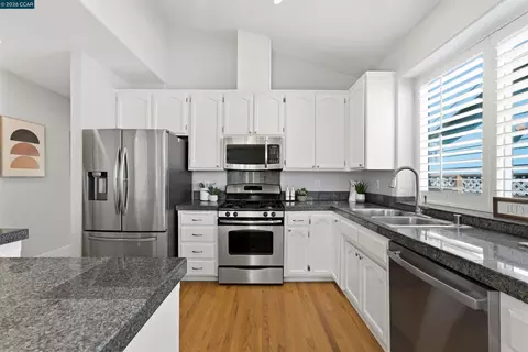 Kitchen - 6 Moss Ct, Napa, CA 94558 photo 6 of 7