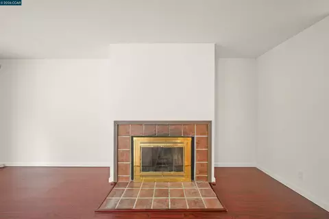 Living - 151 Terrace Ct, Hercules, CA 94547 photo 2 of 5