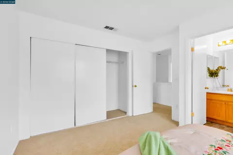 Bedroom - 712 Daniels Ave, Vallejo, CA 94590 photo 1 of 7