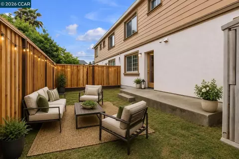 Exterior - 712 Daniels Ave, Vallejo, CA 94590 photo 1 of 4