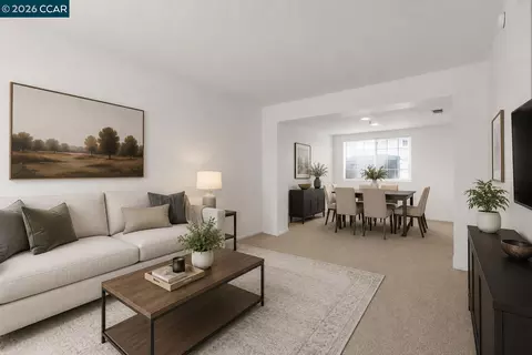 Living - 712 Daniels Ave, Vallejo, CA 94590 photo 4 of 8