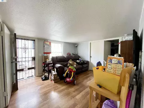 Living - 2517 Webb Ave, Alameda, CA 94501 photo 3 of 3