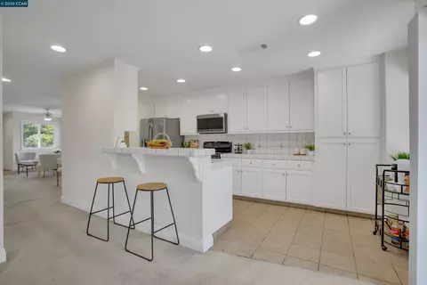 Kitchen - 3190 Castro St, Martinez, CA 94553 photo 1 of 3