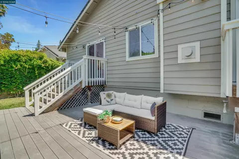 Exterior - 3190 Castro St, Martinez, CA 94553 photo 3 of 9