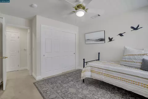 Bedroom - 3190 Castro St, Martinez, CA 94553 photo 4 of 6
