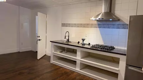 Kitchen - 414 E 12th St, Oakland, CA 94606 photo 1 of 2