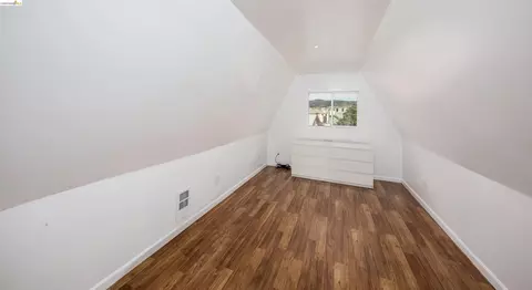 Bedroom - 414 E 12th St, Oakland, CA 94606 photo 3 of 3