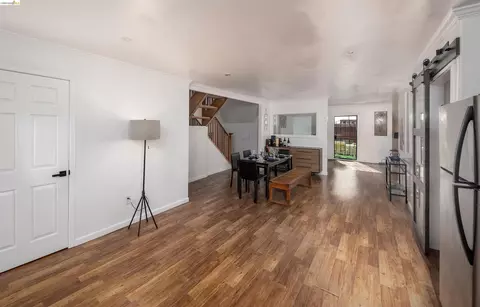 Entry Way - 414 E 12th St, Oakland, CA 94606 photo 1 of 2