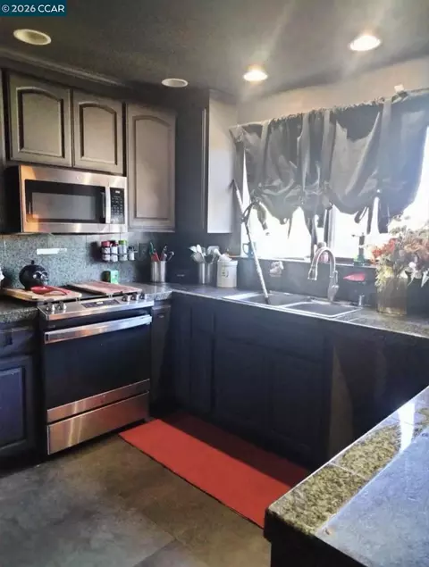 Kitchen - 1212 Marcus Ct, Antioch, CA 94509 photo 2 of 5