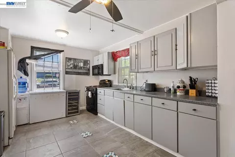 Other - 44 Parrott St, Vallejo, CA 94590 photo 2 of 4