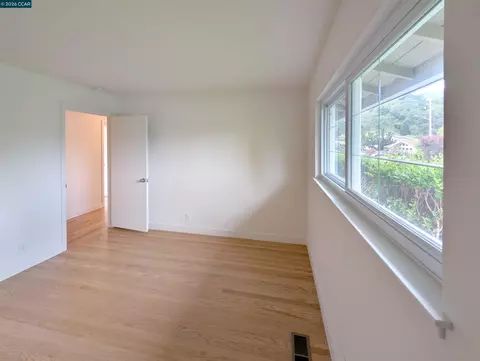Bedroom - 423 Deerfield Dr, Moraga, CA 94556 photo 4 of 4